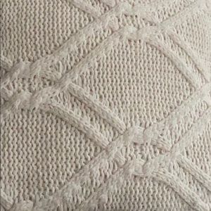 Meet your Posher, Elly